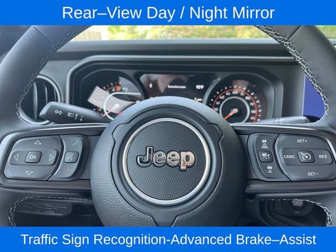 New 2025 Jeep Gladiator Rubicon w/ Convenience Group image 13