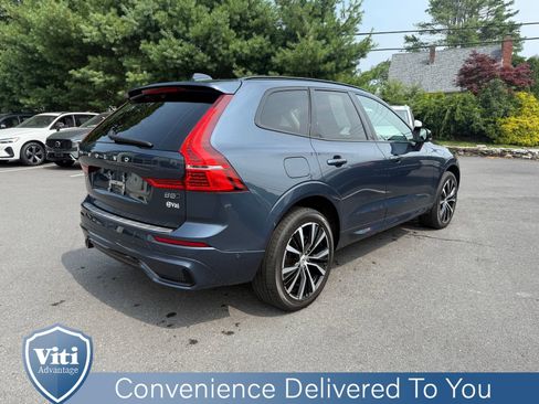 Certified 2023 Volvo XC60 B5 Plus w/ Climate Package image 8