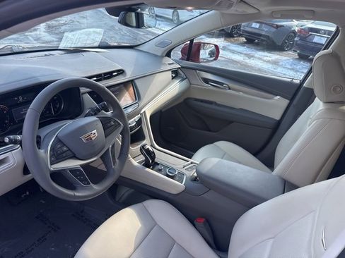 Used 2020 Cadillac XT5 Premium Luxury w/ LPO, Floor Liner Package image 16