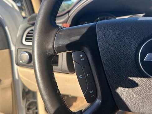 Used 2007 Chevrolet Avalanche LT w/ LT Preferred Equipment Group image 16