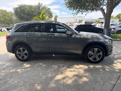 Used 2019 Mercedes-Benz GLC 350e 4MATIC image 6