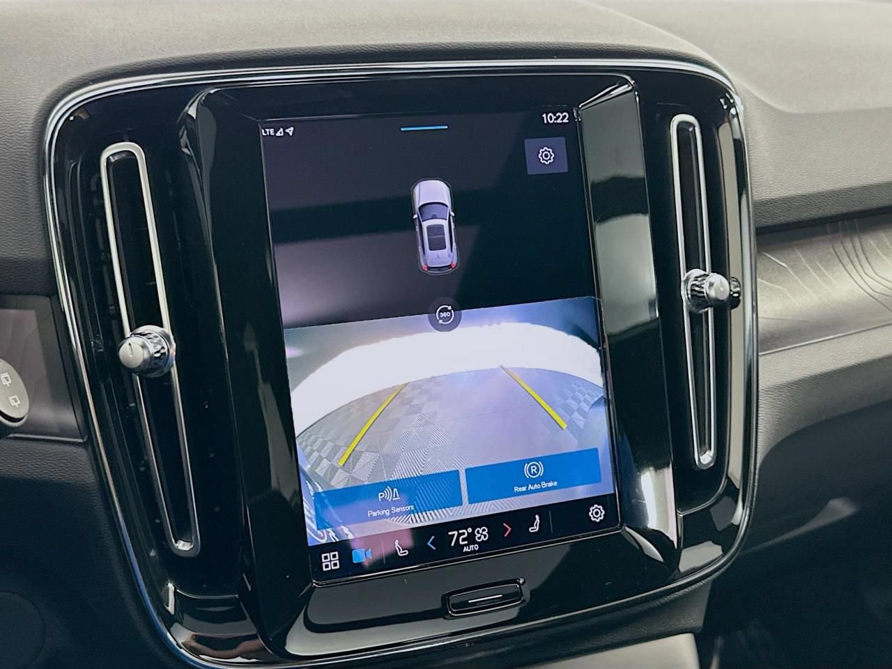 Used 2023 Volvo XC40 Recharge Plus AWD/4WD image 36