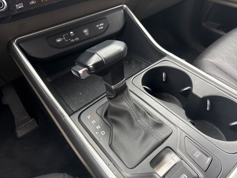 Used 2025 Kia Carnival image 26