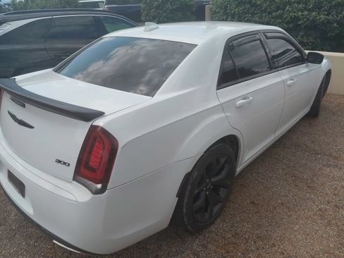 Used 2021 Chrysler 300 Touring w/ Sport Appearance Package RWD image 2