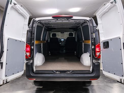 Used 2021 Mercedes-Benz Metris image 30