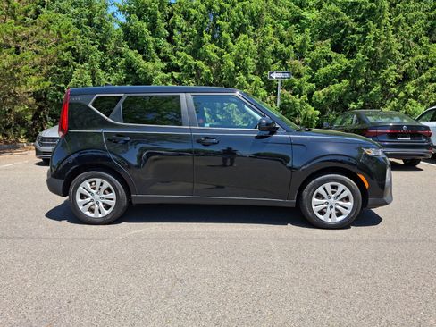 Used 2020 Kia Soul LX FWD image 9