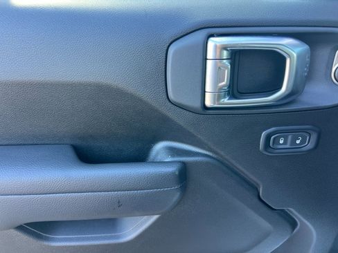 Certified 2025 Jeep Wrangler Unlimited Rubicon 4xe w/ Safety Group image 11