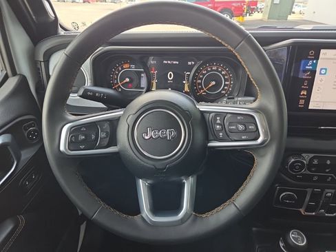 Used 2024 Jeep Wrangler Sahara AWD/4WD image 27