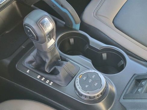 Used 2022 Ford Bronco Wildtrak image 23