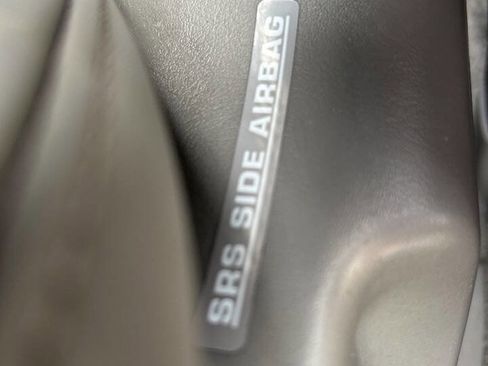 Used 2000 Toyota Avalon XLS image 23