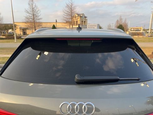 Used 2020 Audi Q3 2.0T Premium w/ Convenience Package image 10