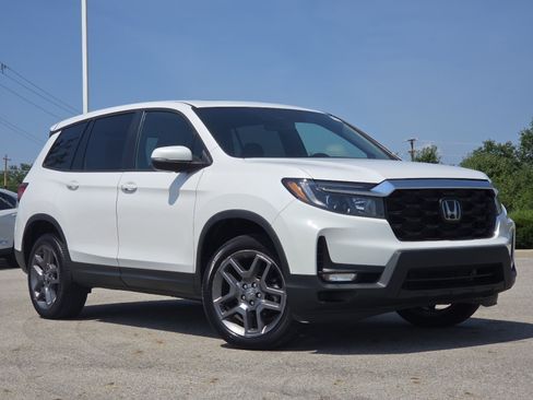 Used 2023 Honda Passport EX-L image 2