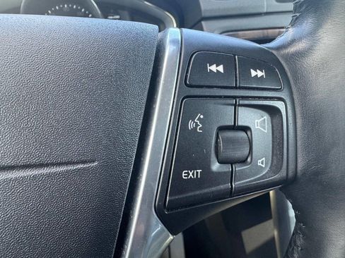 Used 2015 Volvo XC70 T6 image 17