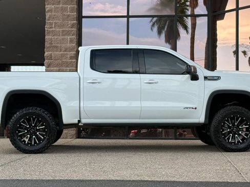Used 2023 GMC Sierra 1500 AT4 w/ AT4 Premium Package AWD/4WD image 15