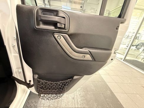 Certified 2018 Jeep Wrangler Unlimited Sport S image 33