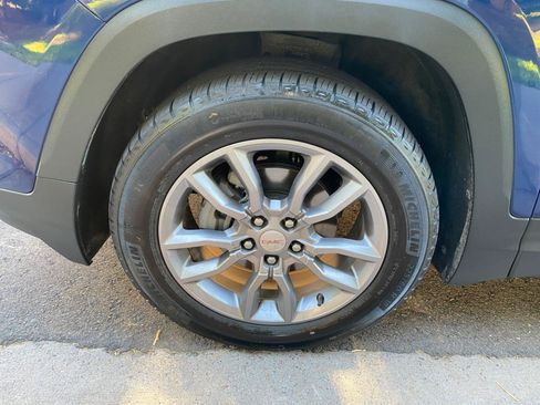 Used 2022 GMC Terrain SLT w/ Tech Package AWD/4WD image 24