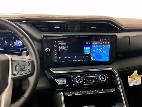 Used 2024 GMC Sierra 1500 Denali image 7