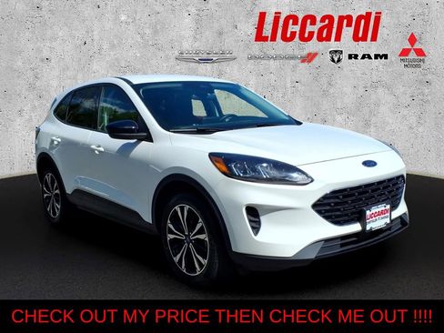 Used 2022 Ford Escape SE w/ SE Sport Appearance Package AWD/4WD image 1