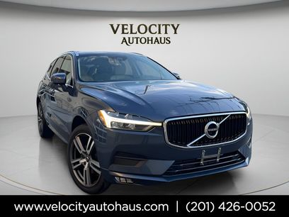 Used 2021 Volvo XC60 T5 Momentum w/ Premium Package