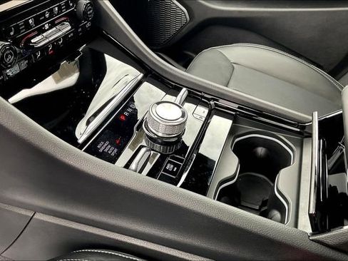 New 2025 Jeep Grand Cherokee Overland image 9