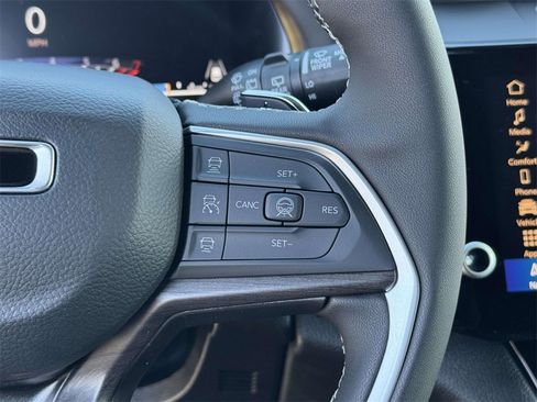 New 2026 Jeep Grand Cherokee Altitude image 23