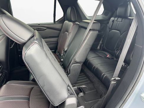 Used 2025 Honda Pilot Black Edition image 13