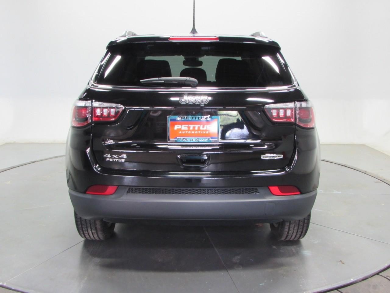 Used 2022 Jeep Compass Latitude AWD/4WD image 6