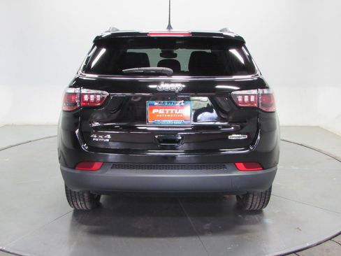 Used 2022 Jeep Compass Latitude AWD/4WD image 6