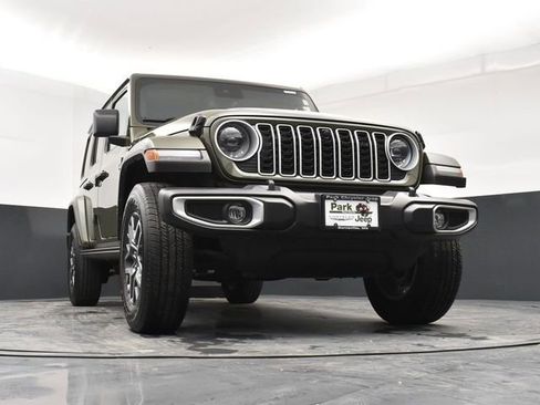 Used 2024 Jeep Wrangler Sahara w/ Technology Group image 13