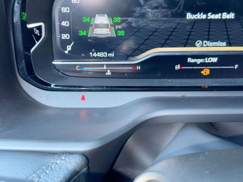 Used 2024 GMC Yukon XL Denali RWD image 21