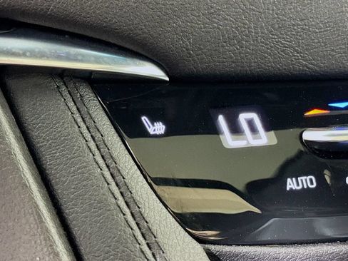 Certified 2025 Cadillac XT5 Premium Luxury FWD image 19