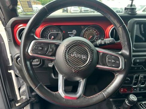 Used 2018 Jeep Wrangler Unlimited Rubicon AWD/4WD image 12