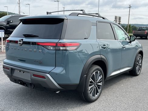 New 2026 Nissan Pathfinder Platinum AWD/4WD image 6