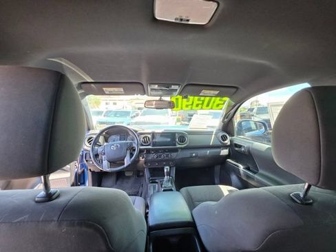 Used 2017 Toyota Tacoma 2WD Double Cab image 12