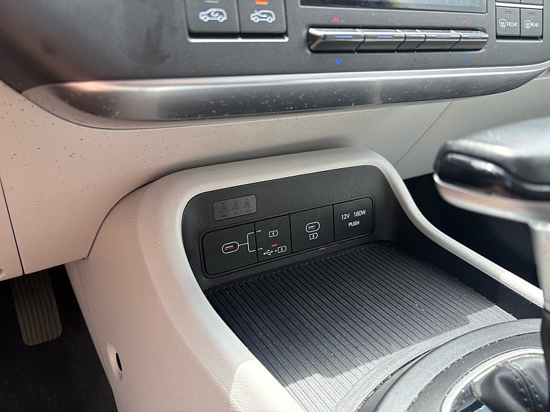 Used 2024 Hyundai Kona SEL AWD/4WD image 15