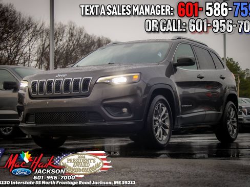 Used 2019 Jeep Cherokee Latitude Plus image 4