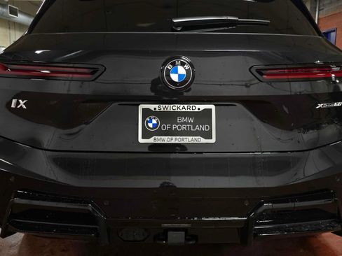 Used 2026 BMW iX xDrive60 w/ M Sport Package AWD/4WD image 12