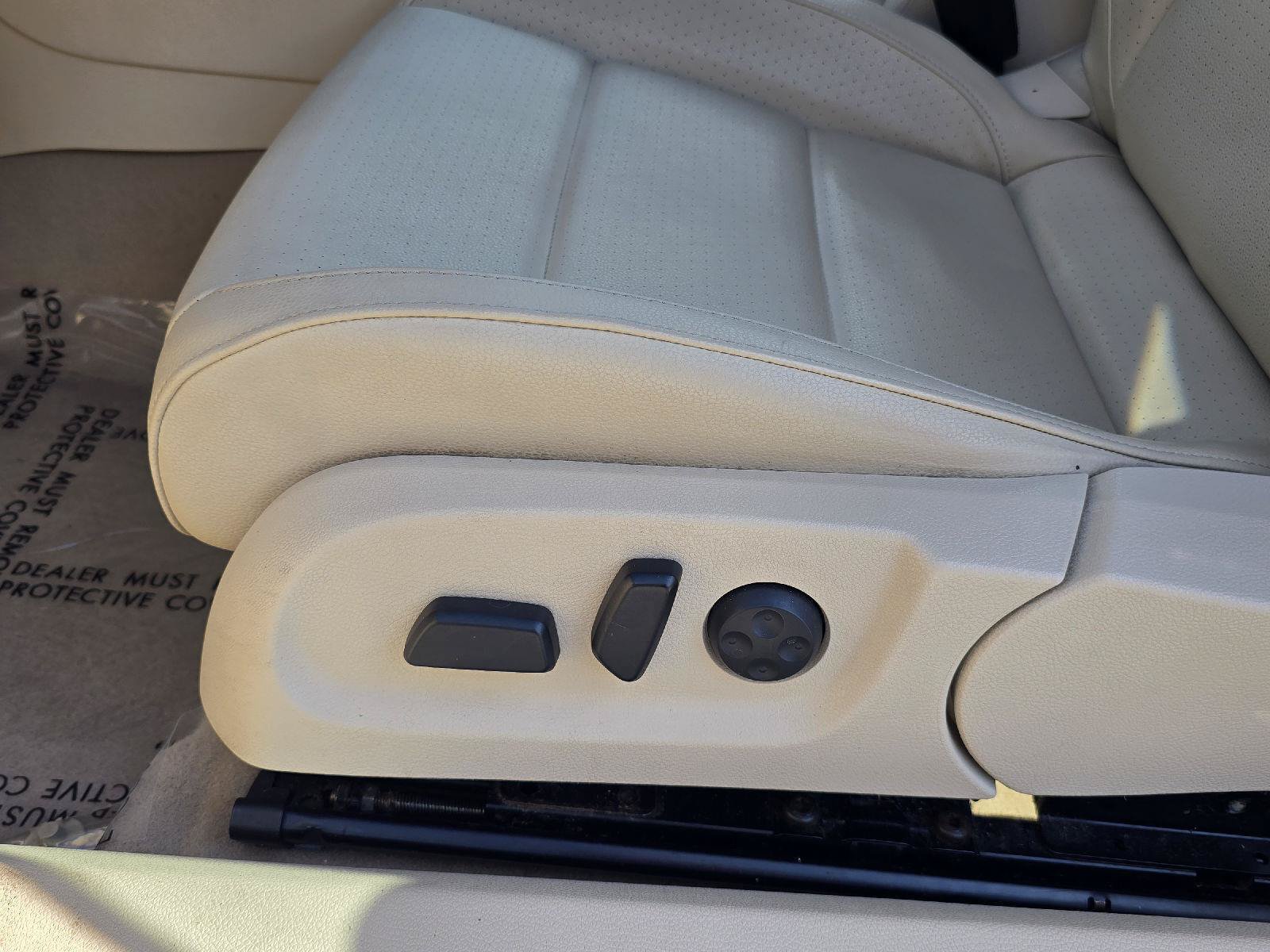 Used 2010 Volkswagen Eos Komfort FWD image 13