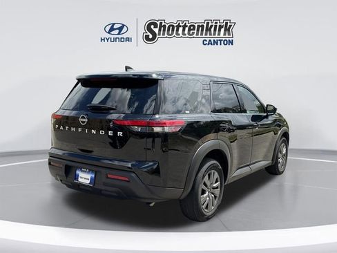 Used 2025 Nissan Pathfinder S FWD image 5