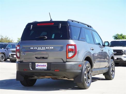 Used 2022 Ford Bronco Sport Outer Banks w/ Tech Package image 9