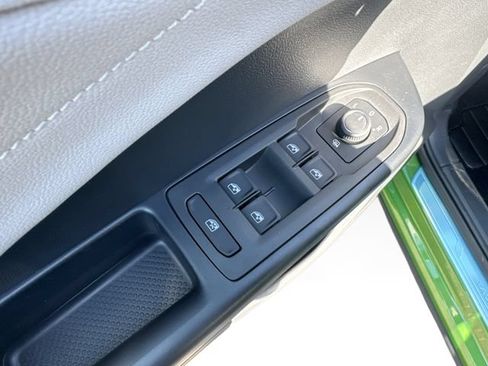 New 2026 Volkswagen Taos SEL AWD/4WD image 15