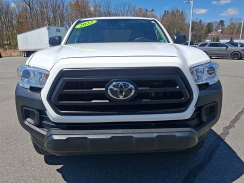 Used 2022 Toyota Tacoma SR AWD/4WD image 2