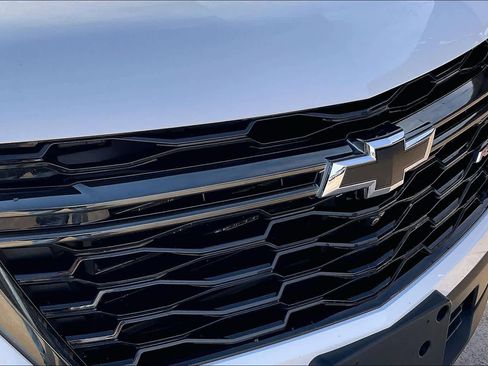 Used 2022 Chevrolet Traverse RS image 28