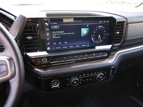Used 2024 Chevrolet Silverado 1500 LT AWD/4WD image 16