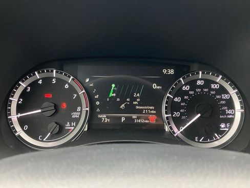 Used 2025 Toyota Highlander LE image 15