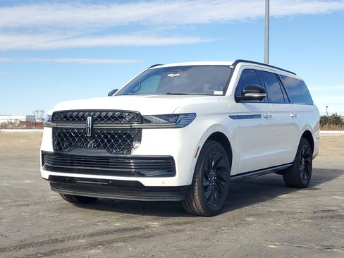 New 2025 Lincoln Navigator L Reserve w/ Jet Appearance Package image 2