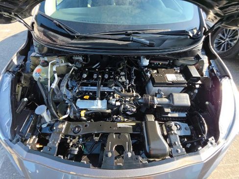 Used 2021 Nissan Versa SV FWD image 7