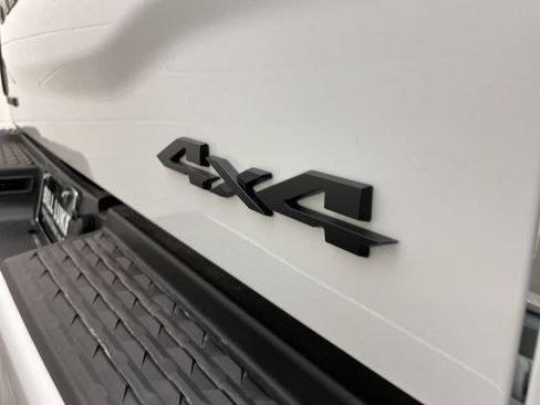 New 2026 RAM 3500 Big Horn AWD/4WD image 5