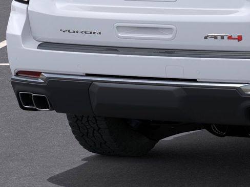 New 2026 GMC Yukon AT4 AWD/4WD image 14