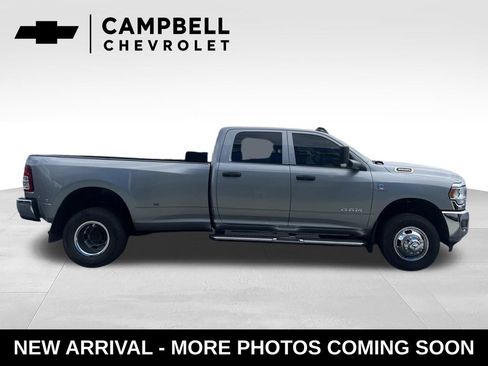 Used 2022 RAM 3500 Tradesman w/ Chrome Appearance Group AWD/4WD image 7